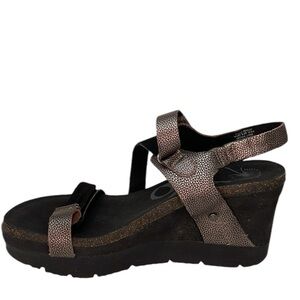 OTBT Sandals Platform Wedges Black Metallic Pewter Silver Size 9.5 Wavey